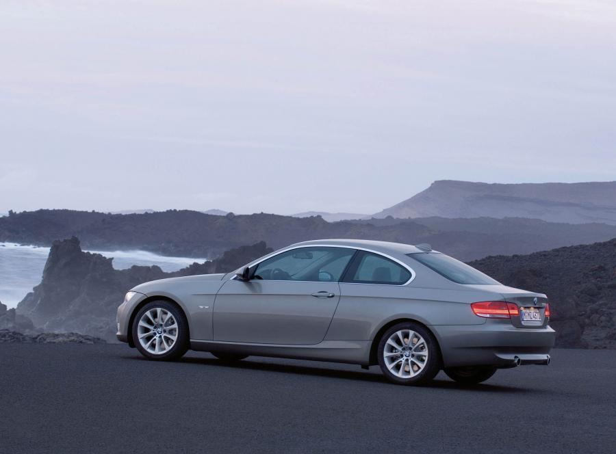  BMW 3-Series Coupe 2007 года  (фото 187 из 219)